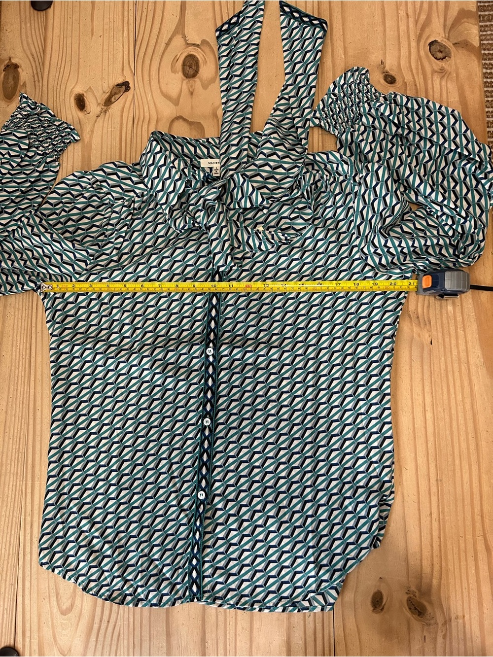 Max Studio Teal, Navy and White Geometric Tie-Neck Button-Down Blouse Top - NWT - Picture 9 of 14